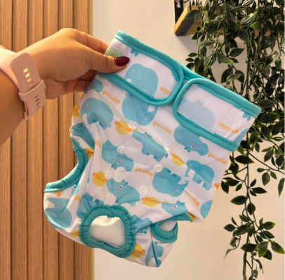 Pañal mascotas talla L color blanco con celeste de elefantes